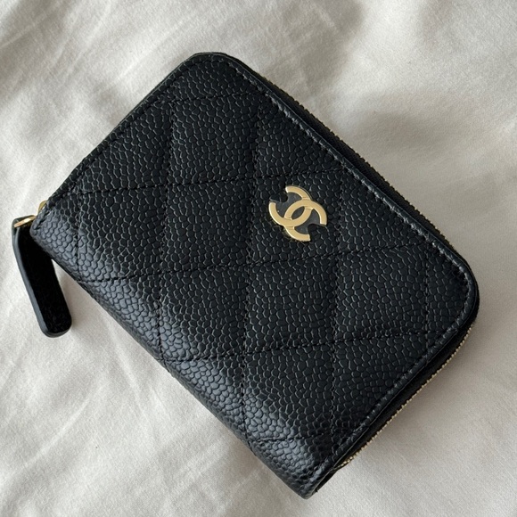 Chanel black caviar cardholder - Picture 3 of 11